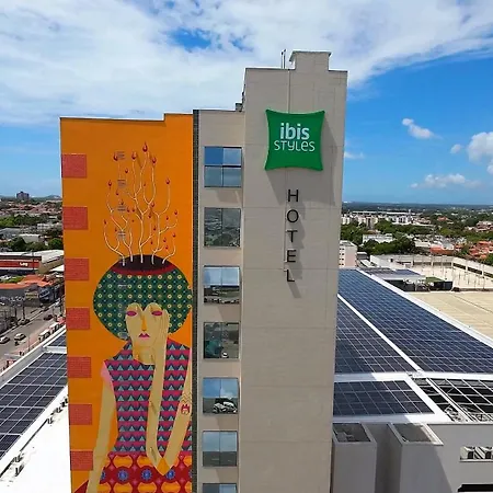 Hotel Ibis Styles Shopping Giga Mall 3*