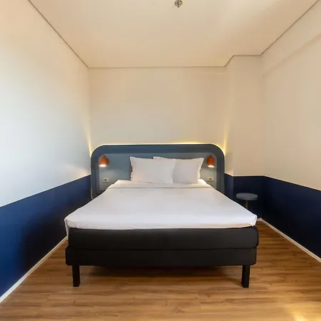 Ibis Styles Shopping Giga Mall