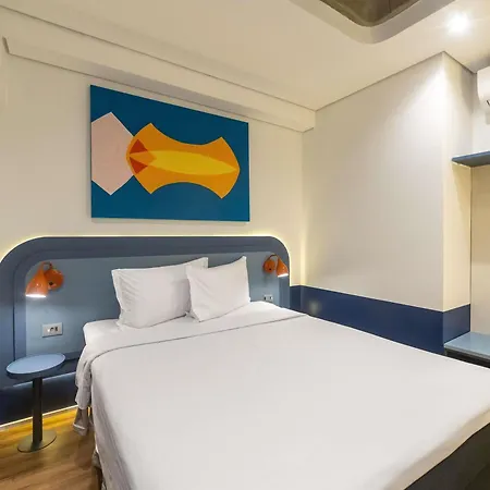 Hotel Ibis Styles Shopping Giga Mall 3*