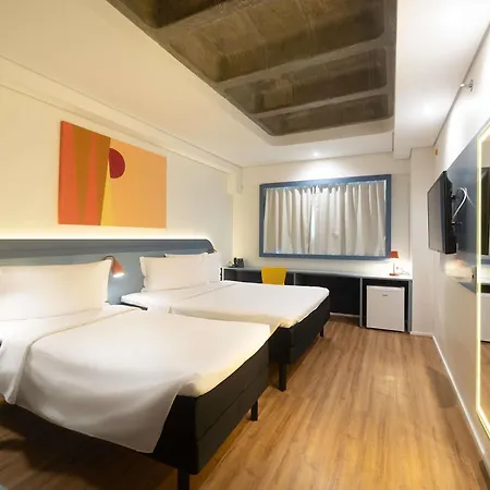 Ibis Styles Shopping Giga Mall 3*
