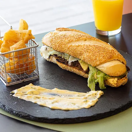 Ibis Styles Shopping Giga Mall 3*