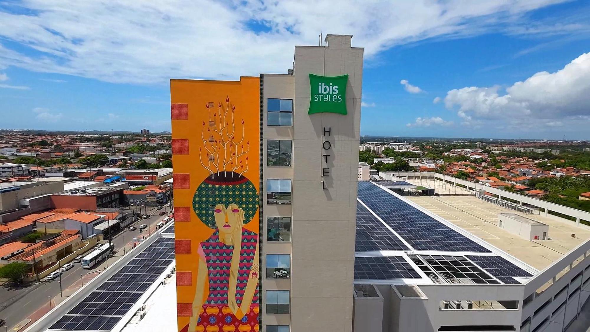 Hotel Ibis Styles Shopping Giga Mall 3*