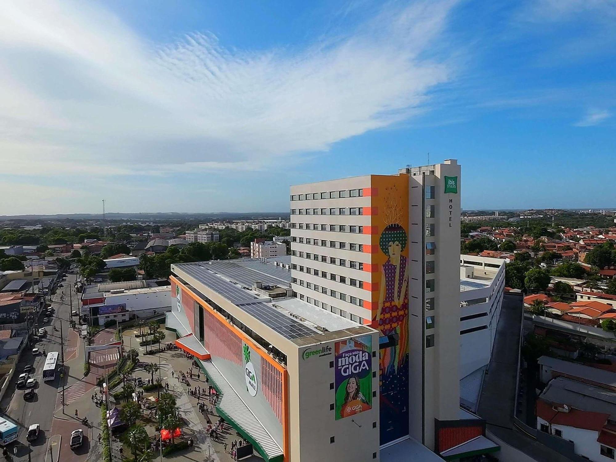 Hotel Ibis Styles Shopping Giga Mall 3*