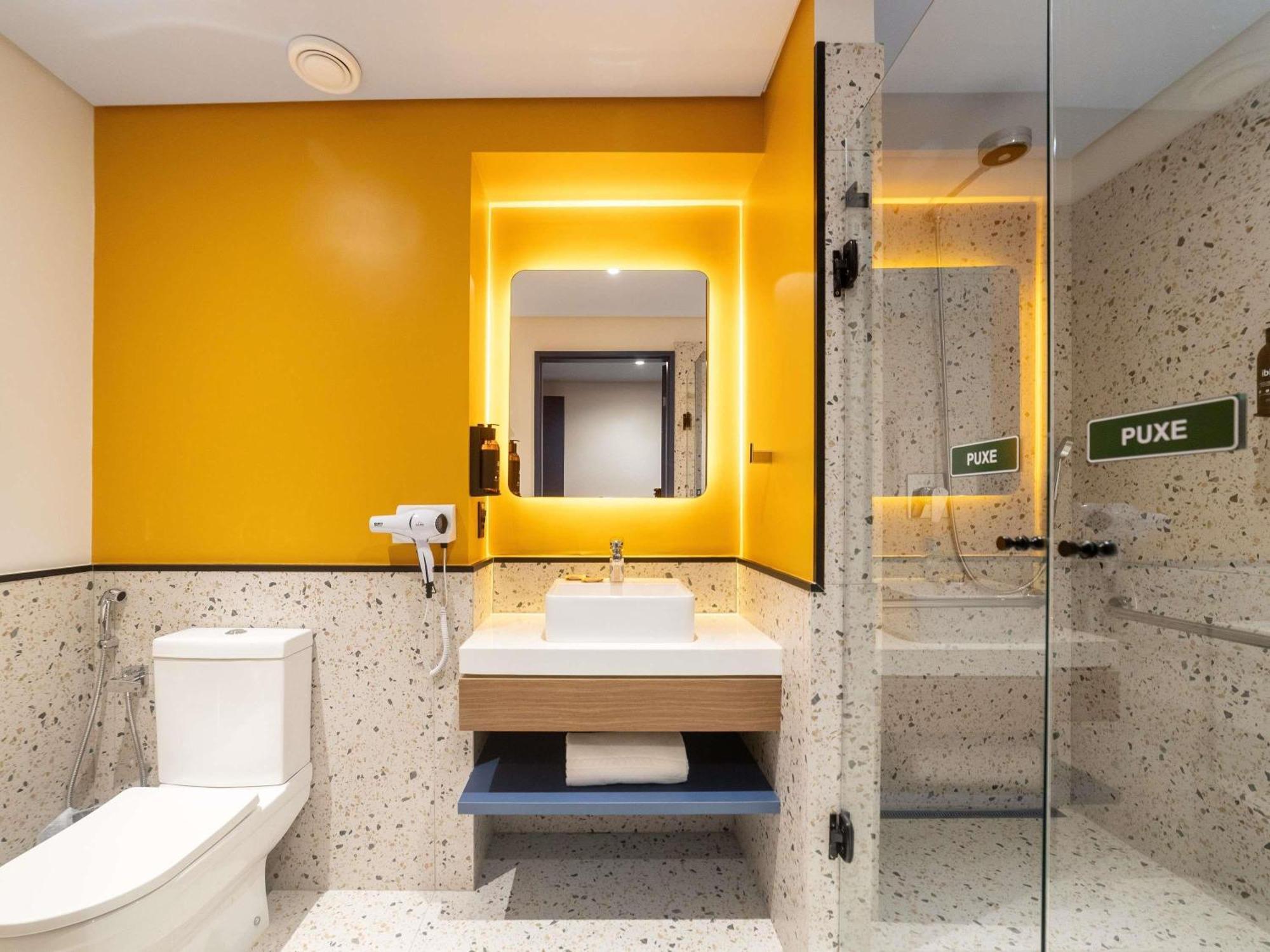 Ibis Styles Shopping Giga Mall Hotel 3*